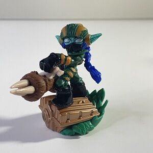 Activision Skylanders Figure With Green Leaf Base And Drill Accessory